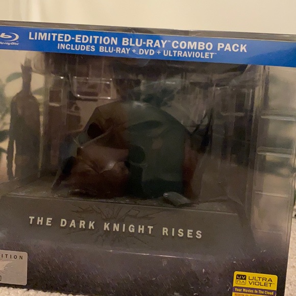The Dark knight rises limited edition Blu - Ray combo pack - Picture 1 of 8